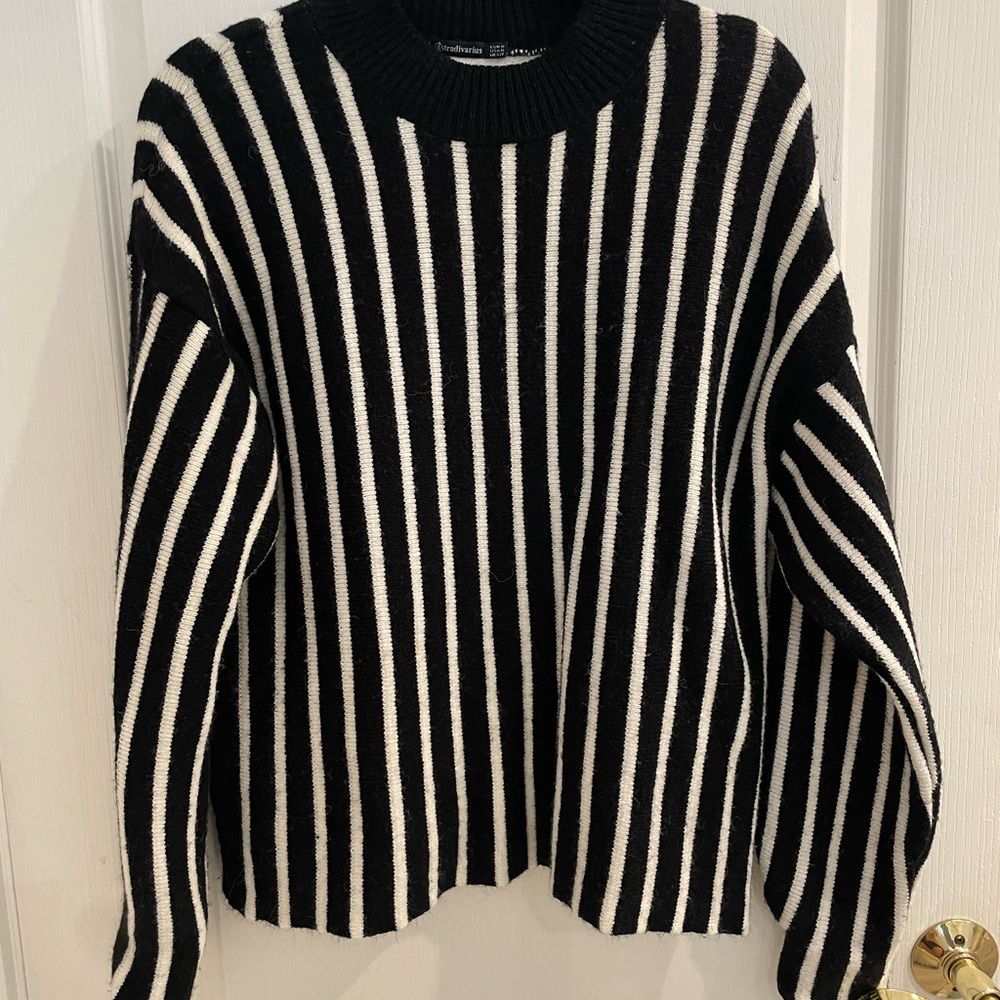 stradivarius Black and White Vertical Stripe Crewneck Sweater